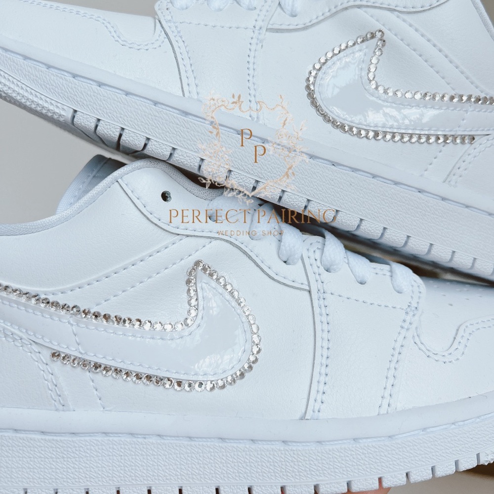 Wedding sneakers for him —- air jordan mid - Picture 2 of 3